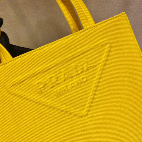 Pra*a tote bag