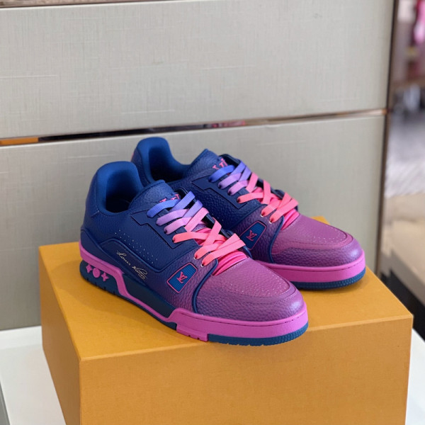 l0*is V*t0n trainer sneaker