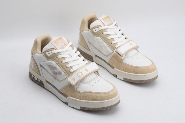 l0*is V*t0n trainer sneaker