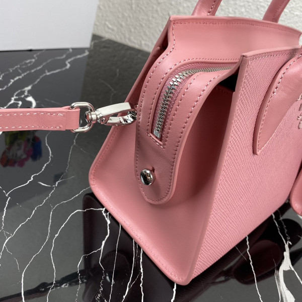 pra*a saffiano leather pra*a monoCh*0me bag