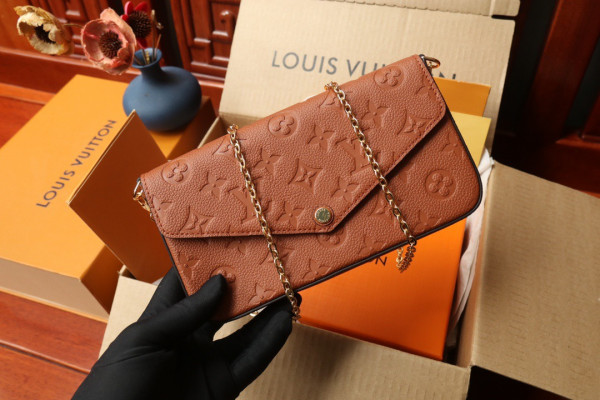 l0*is V*t0n pochette fÉlicie