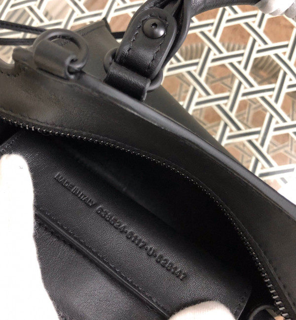 Ba*len*cia*ga neo classic mini top handle bag