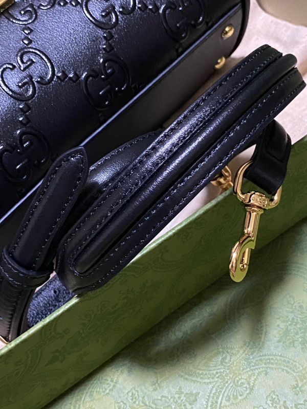 G*u*i small gg top handle bag