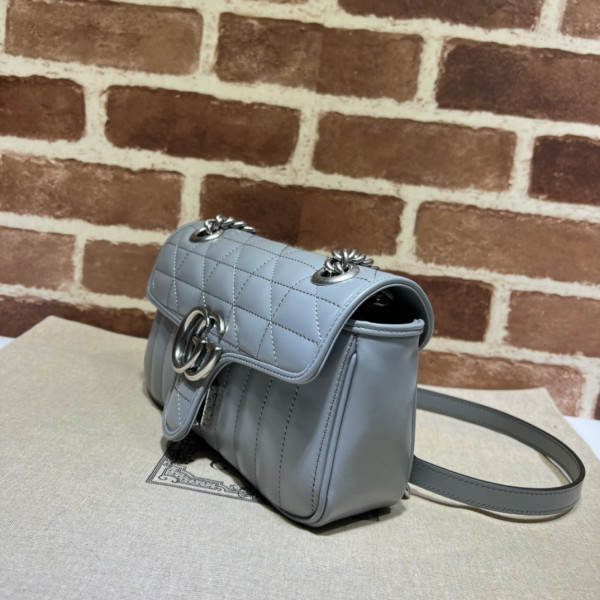 G*u*i gg marmont 22cm