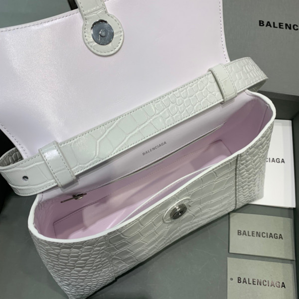 Ba*len*cia*ga downtown medium shoulder bag