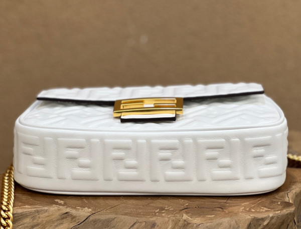 F**di baguette chain midi 397b98-24*14*7cm