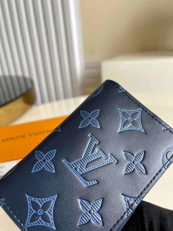l0*is V*t0n pocket organizer