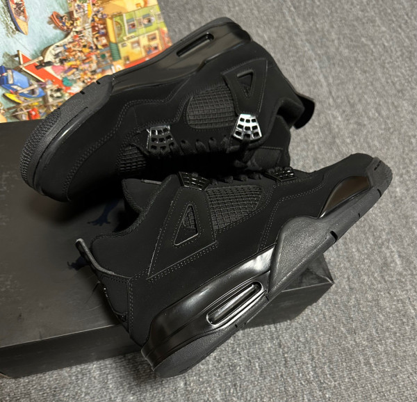 Air Jordan 4 Retro 