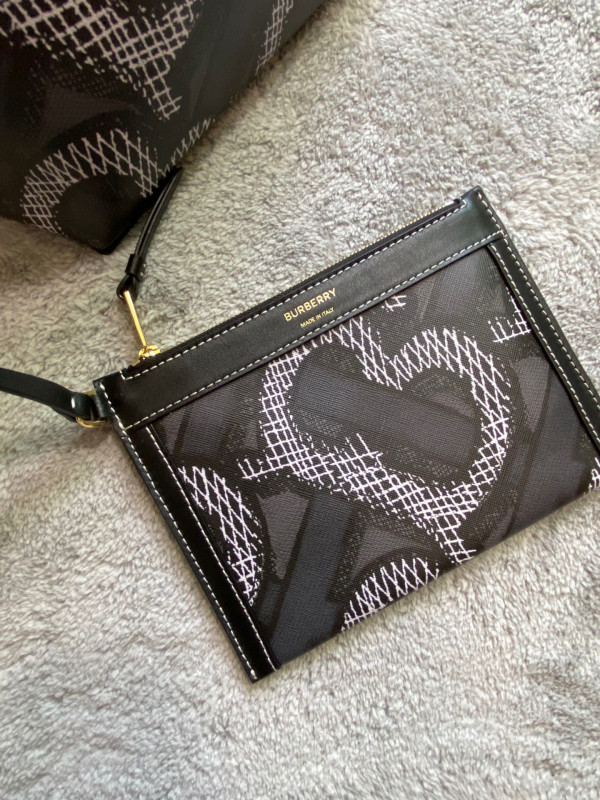 B**rry tote