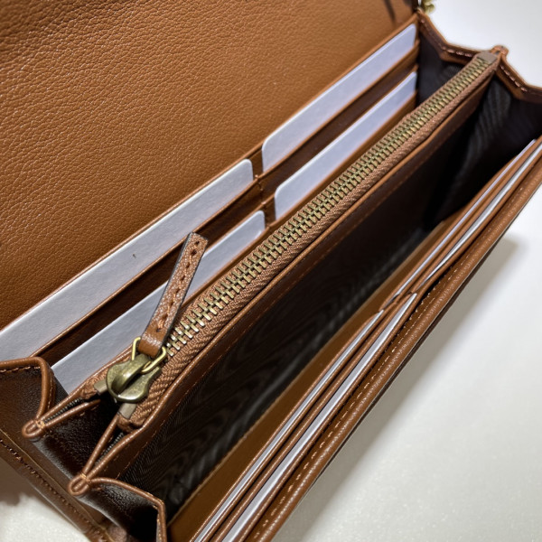 G*u*i diana chain wallet with bamboo