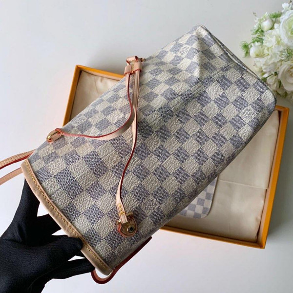 l0*is V*t0n neverfull mm