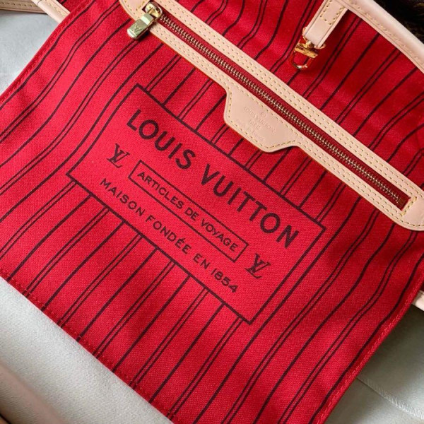 l0*is V*t0n neverfull mm