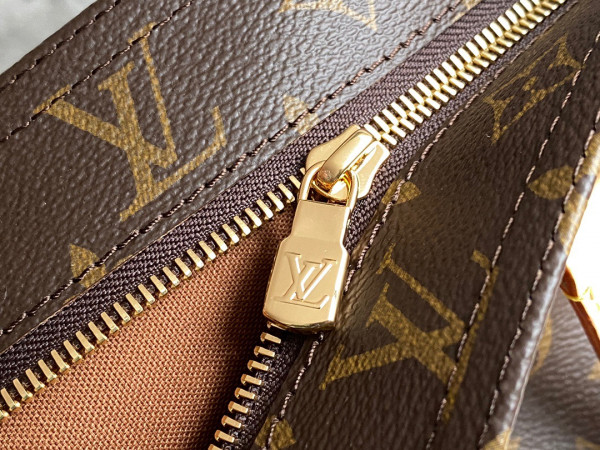 l0*is V*t0n all-in small tote bag