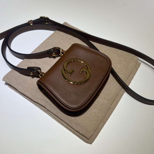 G*u*i blondie card case wallet