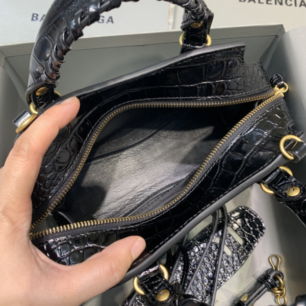 Ba*len*cia*ga neo classic mini top handle bag