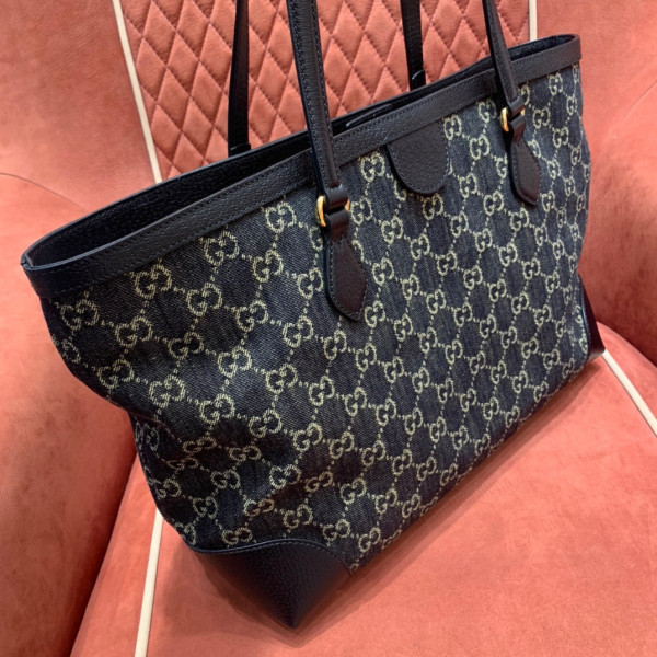 G*u*i ophidia medium tote with web