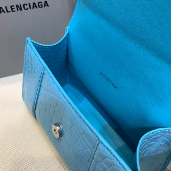 Ba*len*cia*ga hourglass