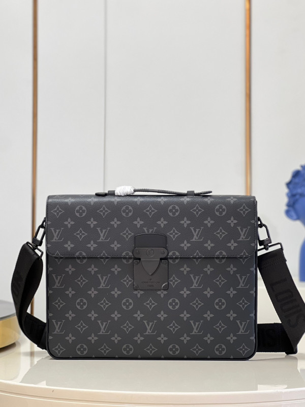 l0*is V*t0n s lock briefcase