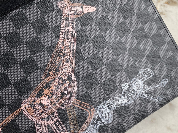 l0*is V*t0n pochette voyage