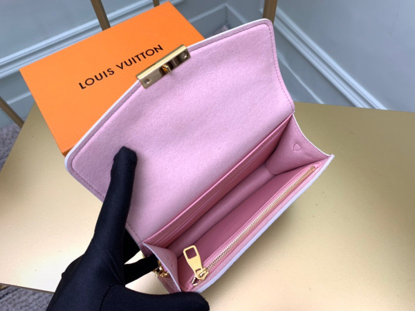 l0*is V*t0n croisette chain wallet