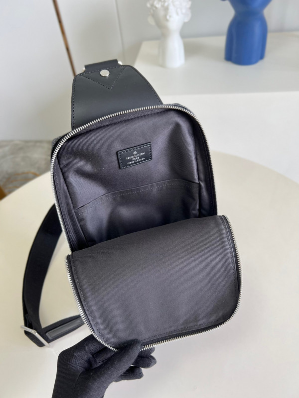 l0*is V*t0n avenue slingbag