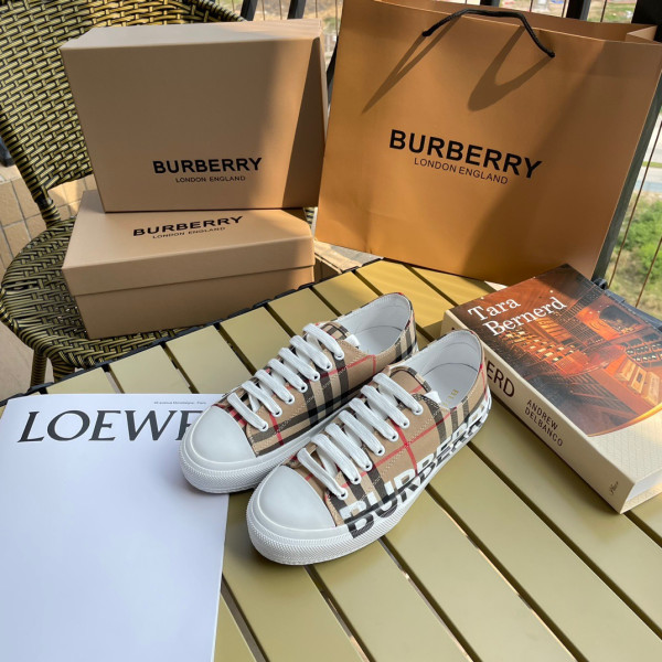B**rry vintage sneaker