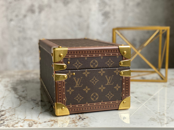 l0*is V*t0n coffret accessoires