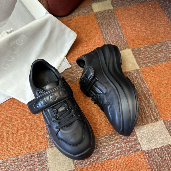 G*u*i men&women sneakers