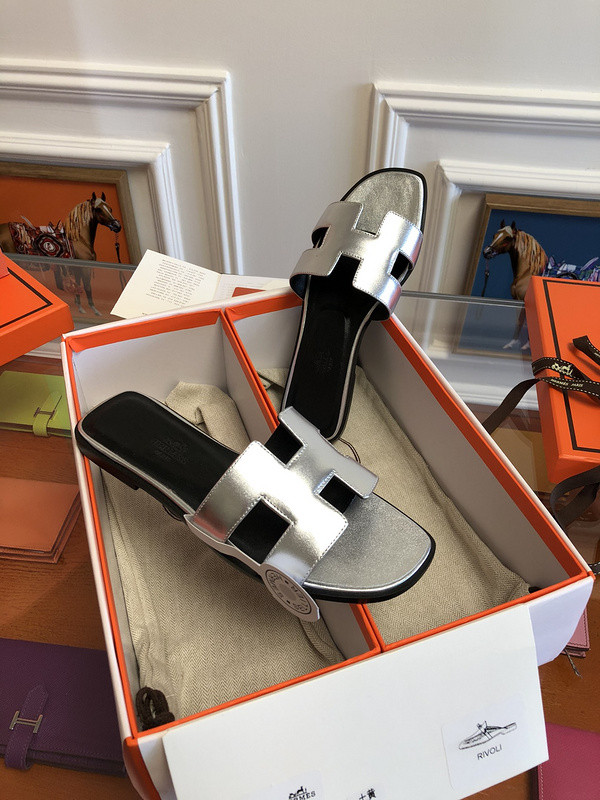 H**mes sandal