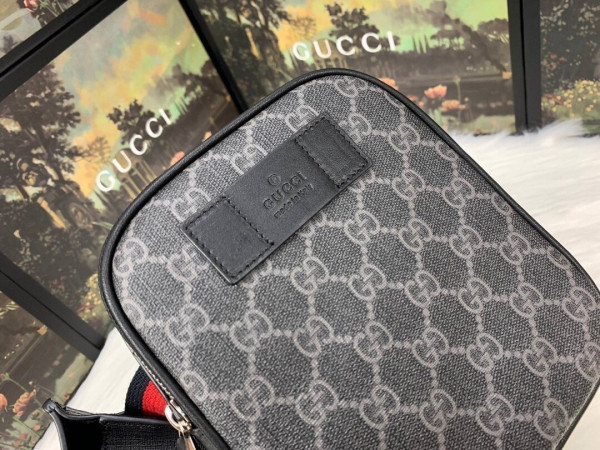 G*u*i gg belt bag