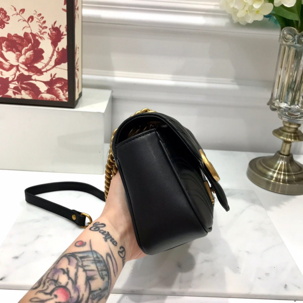 G*u*i gg marmont 22cm