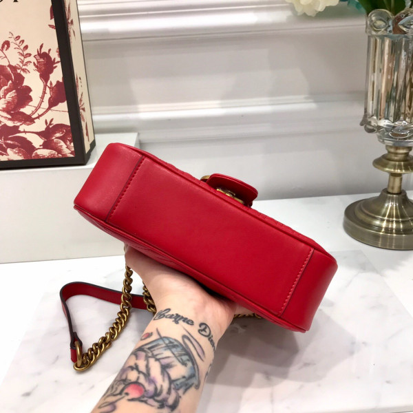 G*u*i gg marmont 22cm