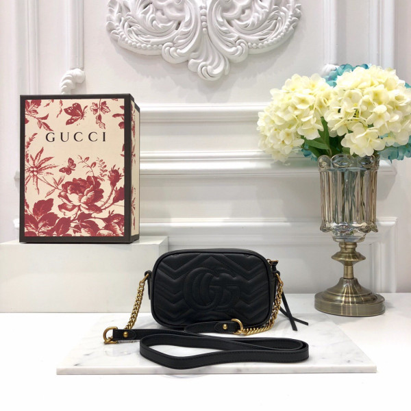 G*u*i gg marmont matelassé mini bag