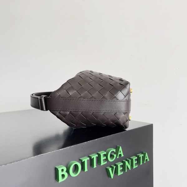 bo*te*ga Ve*ne*ta candy wallace-22*13*9cm