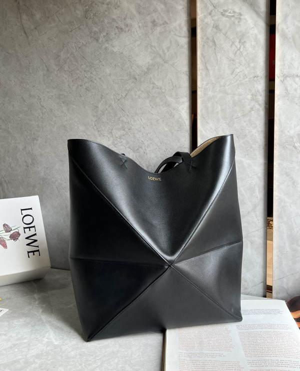 Lowee XL Puzzle Fold Tote in shiny calfskin - 42*41*18cm