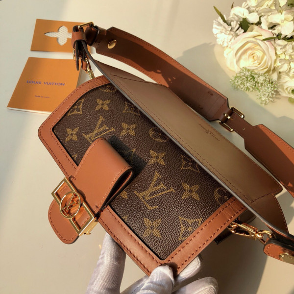 l0*is V*t0n belt bag(2019 spring show)