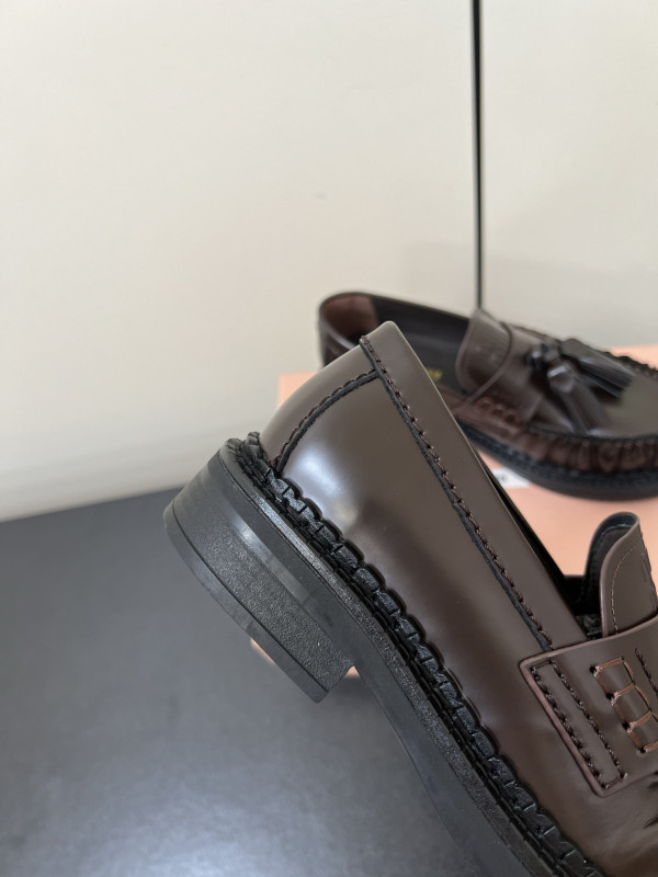 M*um*u loafers