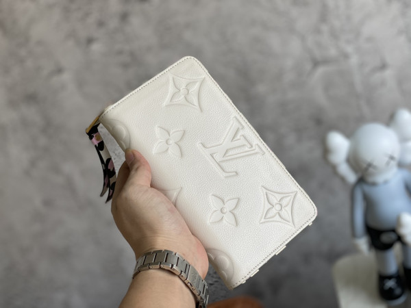 l0*is V*t0n zippy wallet