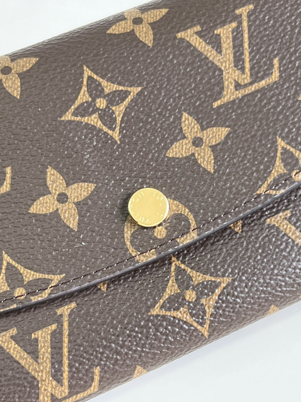 l0*is V*t0n emilie wallet