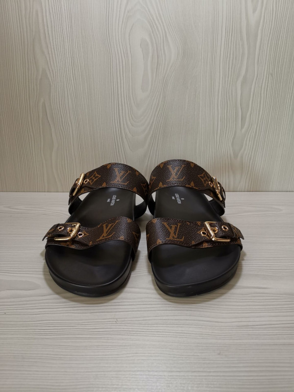l0*is V*t0n sandals