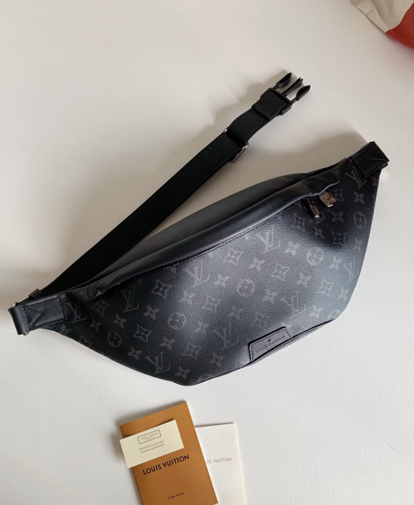 l0*is V*t0n discovery bumbag