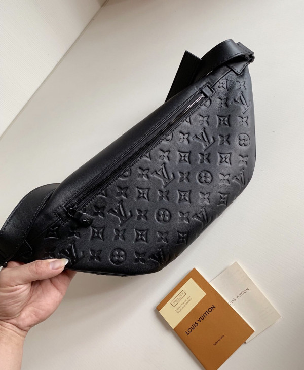 l0*is V*t0n discovery bumbag