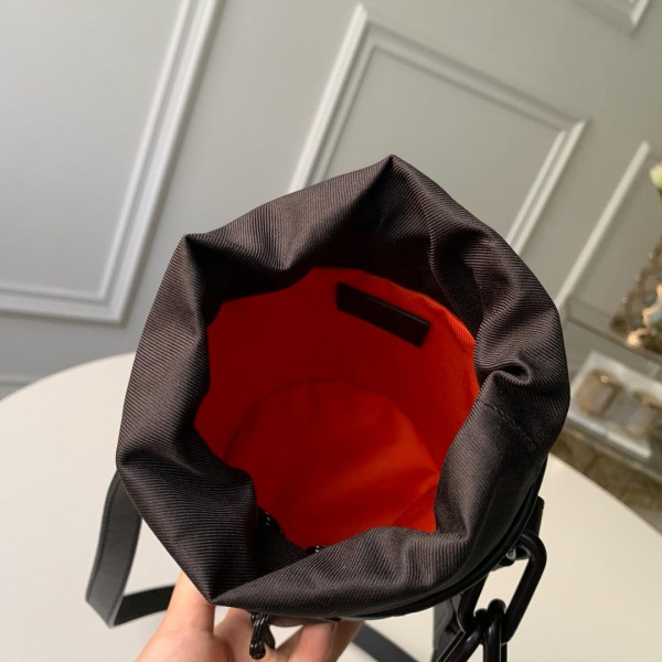 l0*is V*t0n chalk nano bag