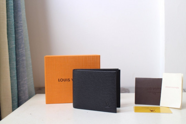 l0*is V*t0n amerigo wallet