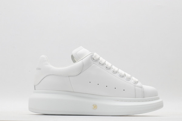 ale*d*r M*Q*en oversized sneaker
