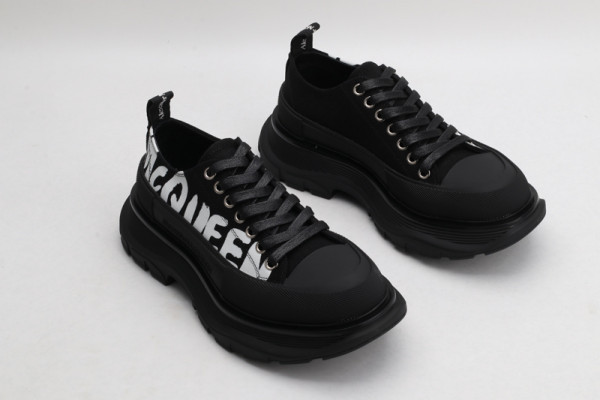 ale*d*r M*Q*en tread slick lace up