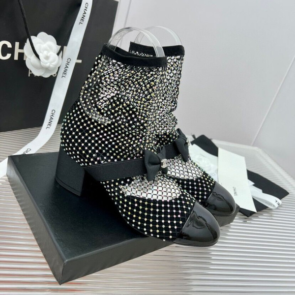 CL Leather ankle BOOTS