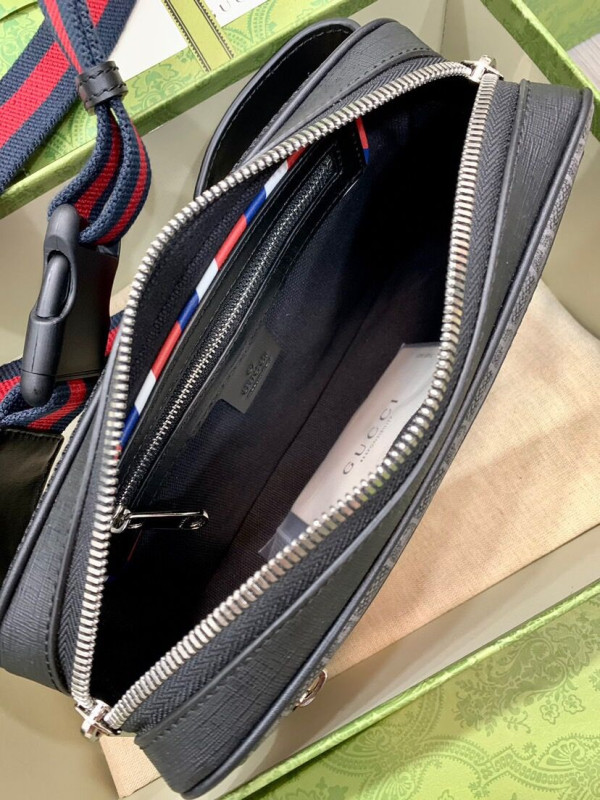 G*u*i belt bag