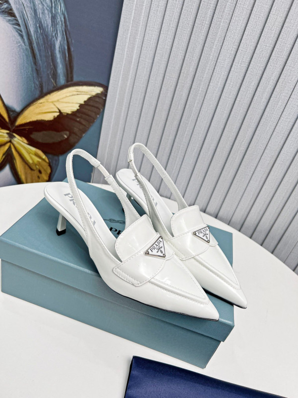 Pra*a patent leather slingbacks