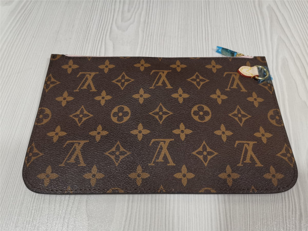 l0*is V*t0n neverfull mm